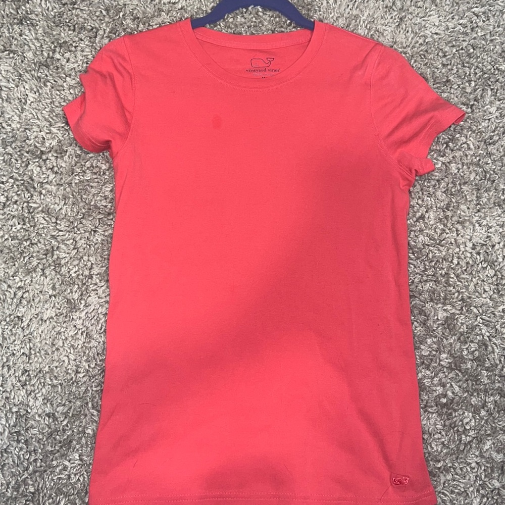 Vineyard vines t shirt